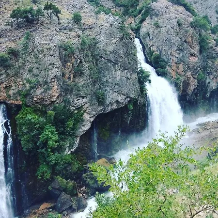 Kapuzbasi Selalesi Bastuerk Dinlenme Tesisleri Resort Buyukcakir