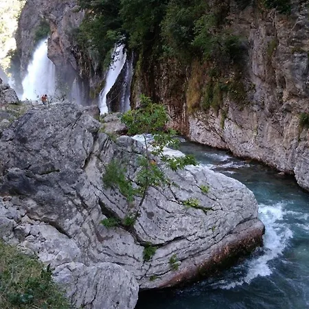 Kapuzbasi Selalesi Bastuerk Dinlenme Tesisleri Resort *