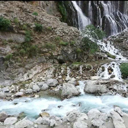 Kapuzbasi Selalesi Bastuerk Dinlenme Tesisleri Resort